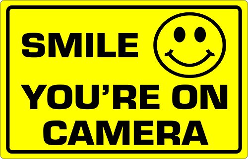 אספקה360 פרימיום חיוך שלך על מצלמה סימן, 2.25 איקס 3.5, ירוק / לבן, לייזר חקוק אקריליק ואולטרה סגול
