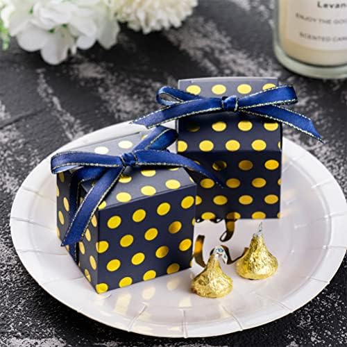 קופסת סוכריות מתנה כחולה כהה עם נקודות זהב בתפזורת 2 על 2 על 2 אינץ ' עם קופסת לטובת מסיבת סרט למסיבת