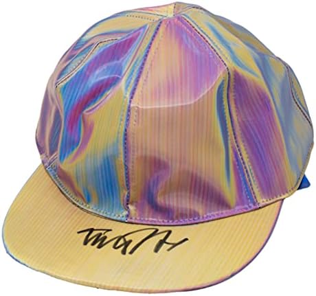 מייקל ג'יי פוקס חתם על BTTF מרטי כובע הולוגרפי